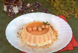 Желе с топленым молоком и орехами